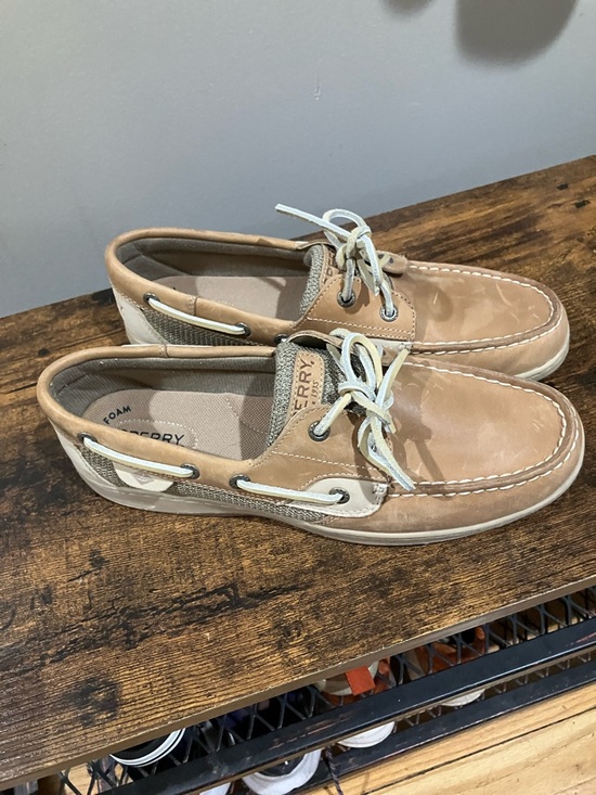 Sperry Shoes - Sperry women’s Beige and White Leather Boat Shoes